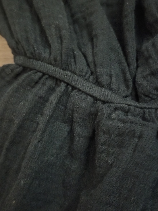 🔥Black Strapless Ruffle Crop Top - Picture 4 of 6